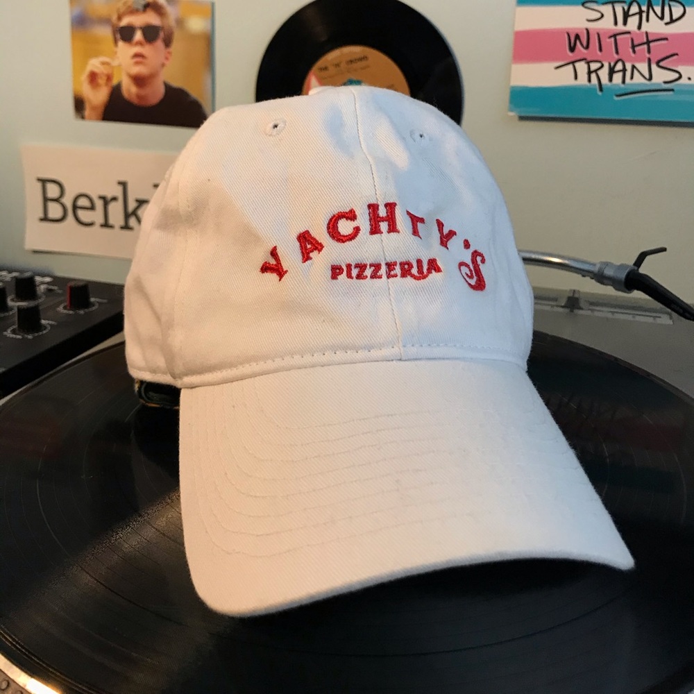 Yachty’s Pizzeria Hat